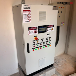4. Booster Z Kronox na marinha painel eletrico